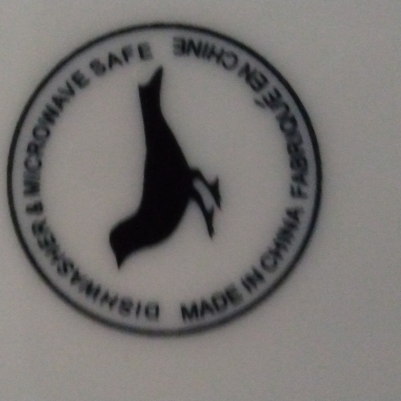 "O" White and Black Mug - Picture 3 of 3